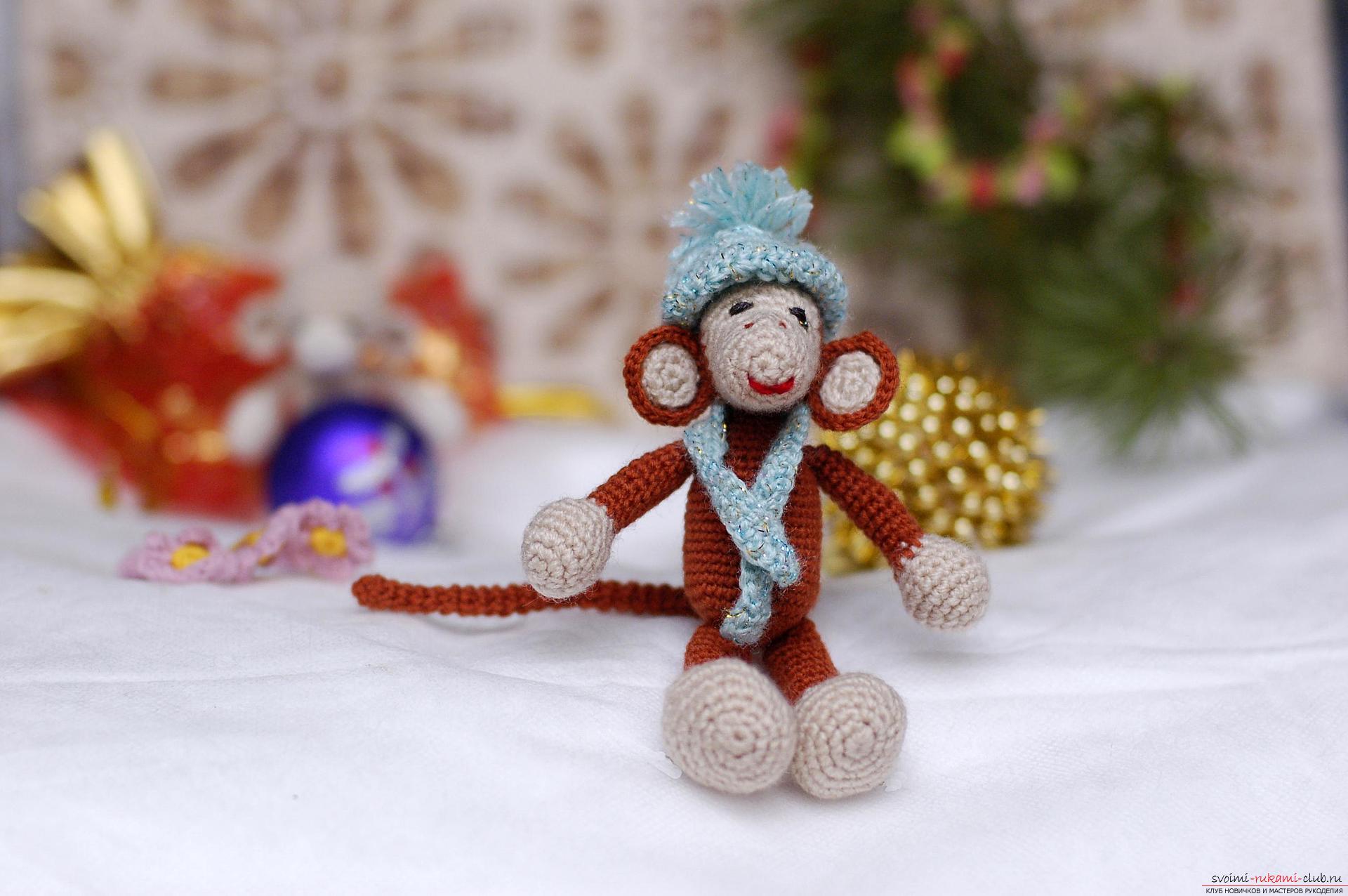 Мастер-класс изготовления игрушки своими руками для начинающих вязать крючком – обезьянка на новый год.. Фото №25